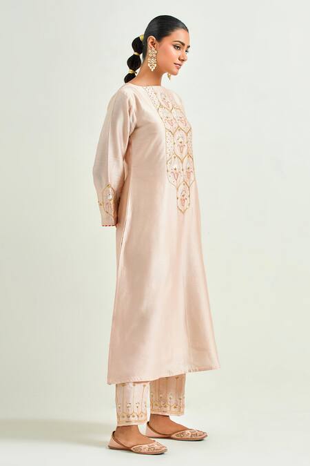 Shop Anantaa By Roohi Pink Silk, Chanderi Sequins, Gota Patti, Embroidery Boat Neck Kurta Pant Set Shop_Anantaa By Roohi_Pink Silk, Chanderi Sequins, Gota Patti, Embroidery Boat Neck Kurta Pant Set