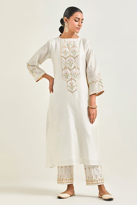 Anantaa By Roohi Silk Chanderi Flower Embroidered Kurta & Pant Set 