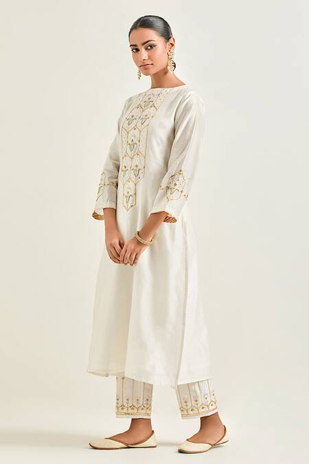 Shop Anantaa By Roohi Off White Silk, Chanderi Sequins, Gota Patti, Flower Kurta And Pant Set Online at Aza Fashions Shop_Anantaa By Roohi_Off White Silk, Chanderi Sequins, Gota Patti, Flower Kurta And Pant Set _Online_at_Aza_Fashions