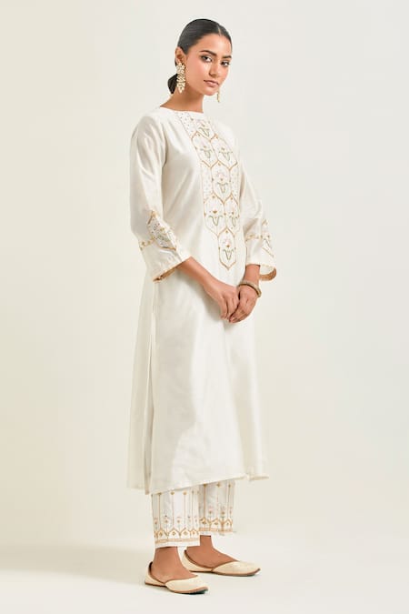 Buy Anantaa By Roohi Off White Silk, Chanderi Sequins, Embroidery, Gota Patti Boat Flower Kurta Set Buy_Anantaa By Roohi_Off White Silk, Chanderi Sequins, Embroidery, Gota Patti Boat Flower Kurta Set