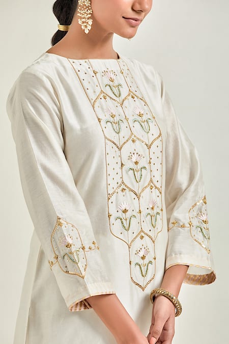 Shop Anantaa By Roohi Off White Silk, Chanderi Sequins, Embroidery, Gota Patti Boat Flower Kurta Set Shop_Anantaa By Roohi_Off White Silk, Chanderi Sequins, Embroidery, Gota Patti Boat Flower Kurta Set