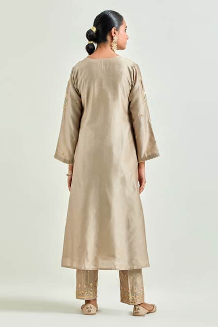 Shop Anantaa By Roohi Brown Silk, Chanderi Sequins, Cut Work, Embroidery Straight Kurta And Pant Set at Aza Fashions Shop_Anantaa By Roohi_Brown Silk, Chanderi Sequins, Cut Work, Embroidery Straight Kurta And Pant Set _at_Aza_Fashions