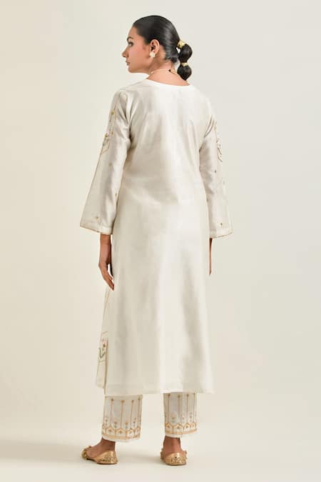 Shop_Anantaa By Roohi_Off White Silk, Chanderi Sequins, Embroidery Round Neck Straight Kurta Pant Set _at_Aza_Fashions