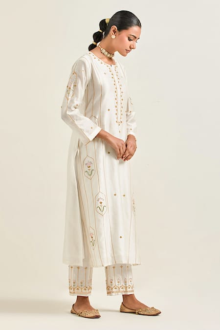 Anantaa By Roohi_Off White Silk, Chanderi Sequins, Embroidery Round Neck Straight Kurta Pant Set _at_Aza_Fashions