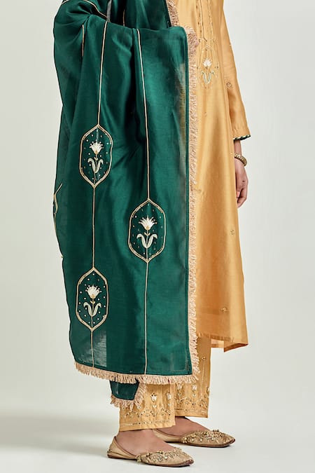 Shop Anantaa By Roohi Yellow Silk, Chanderi Sequins, Embroidery, Gota Scattered Floret Kurta Pant Set Shop_Anantaa By Roohi_Yellow Silk, Chanderi Sequins, Embroidery, Gota Scattered Floret Kurta Pant Set