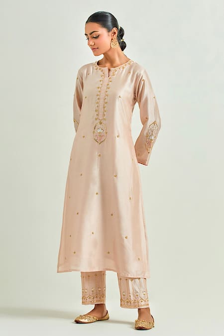 Shop Anantaa By Roohi Pink Silk, Chanderi Sequins, Cut Scattered Floret Embroidered Kurta And Pant Set Online at Aza Fashions Shop_Anantaa By Roohi_Pink Silk, Chanderi Sequins, Cut Scattered Floret Embroidered Kurta And Pant Set _Online_at_Aza_Fashions