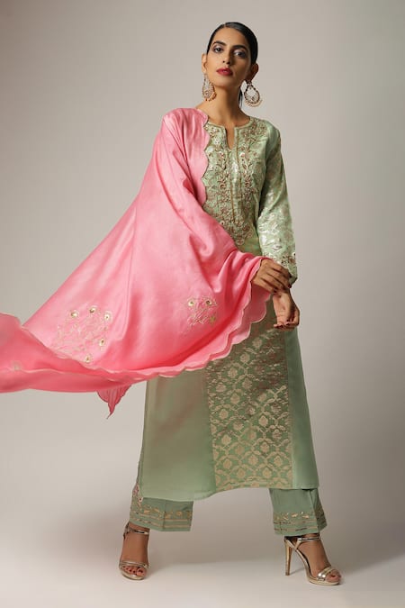 Buy_Anantaa By Roohi_Green Silk, Chanderi Embroidery Split V-neck Notched Kurta Pant Set _Online_at_Aza_Fashions