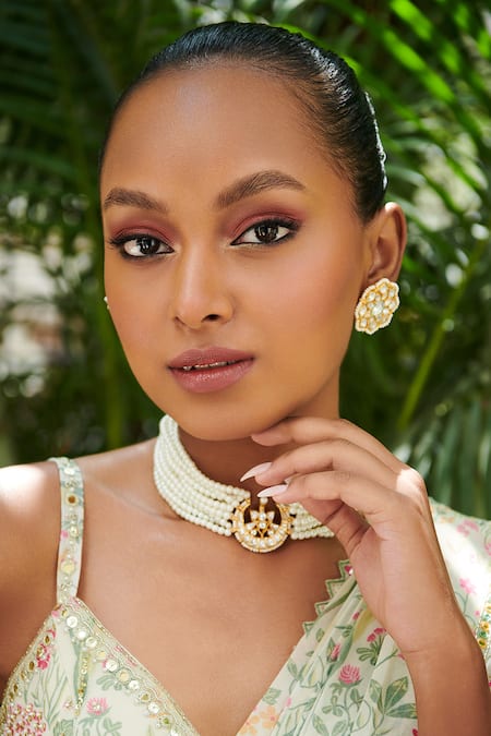 Shop Riana Jewellery White Beads, Pearls Floral Jadtar Stones And Necklace Set Shop_Riana Jewellery_White Beads, Pearls Floral Jadtar Stones And Necklace Set