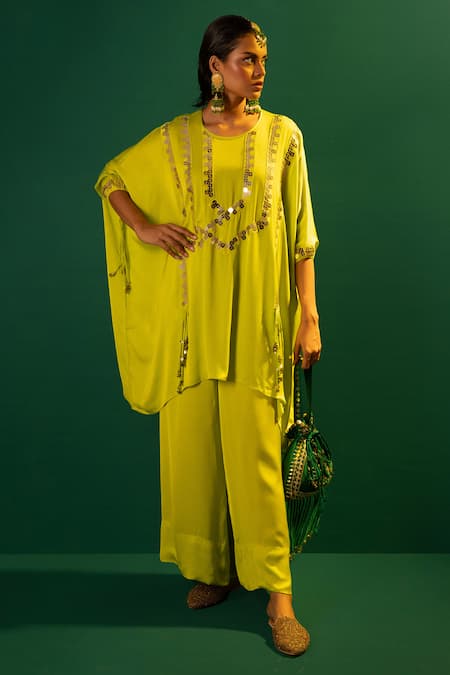 PRAHNAAYA Masai Hand Embroidered Tunic & Pant Set 