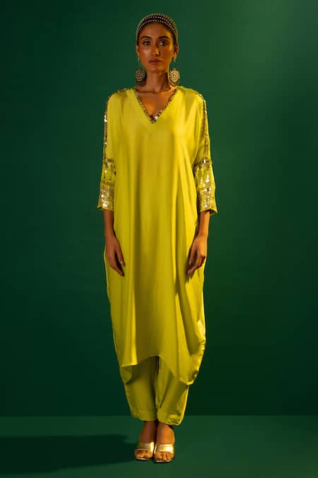 Prahnaaya Green Satin Mirrors, Sequins Tora Masai Hand Embroidered Kurta And Slim Pant Set Online at Aza Fashions Prahnaaya_Green Satin Mirrors, Sequins Tora Masai Hand Embroidered Kurta And Slim Pant Set _Online_at_Aza_Fashions