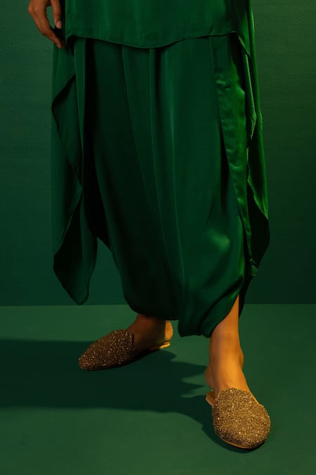 Prahnaaya Green Satin Sequins Round Neck Aseeman Hand Embroidered Tunic With Dhoti Skirt at Aza Fashions Prahnaaya_Green Satin Sequins Round Neck Aseeman Hand Embroidered Tunic With Dhoti Skirt _at_Aza_Fashions