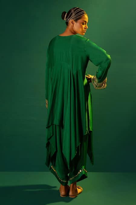 Shop Prahnaaya Green Satin Sequins Ariyana Placement Hand Embroidered Kurta With Harem Pant at Aza Fashions Shop_Prahnaaya_Green Satin Sequins Ariyana Placement Hand Embroidered Kurta With Harem Pant _at_Aza_Fashions