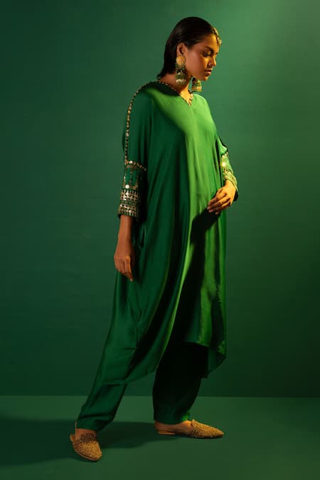 Buy Prahnaaya Green Satin Sequins V-neck Tora Placement Hand Embroidered Kurta With Pant Online at Aza Fashions Buy_Prahnaaya_Green Satin Sequins V-neck Tora Placement Hand Embroidered Kurta With Pant _Online_at_Aza_Fashions