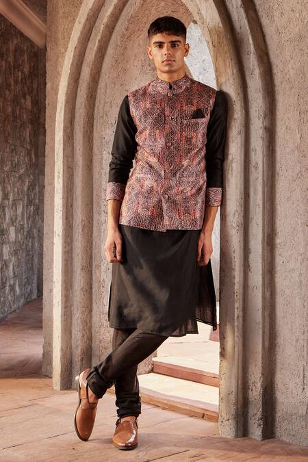 Buy Nidhika Shekhar Black Silk Embroidery Paisley Print Sleeveless Bundi Online at Aza Fashions Buy_Nidhika Shekhar_Black Silk Embroidery Paisley Print Sleeveless Bundi _Online_at_Aza_Fashions