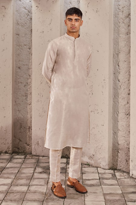 Nidhika Shekhar Mandarin Collar Kurta Set 