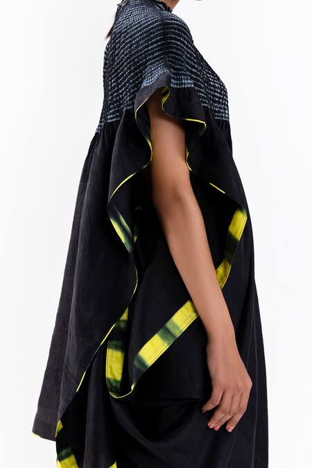 Studio Medium_Black Silk Handwoven High Round Pre-draped Kaftan Saree With Running Blouse_Online_at_Aza_Fashions