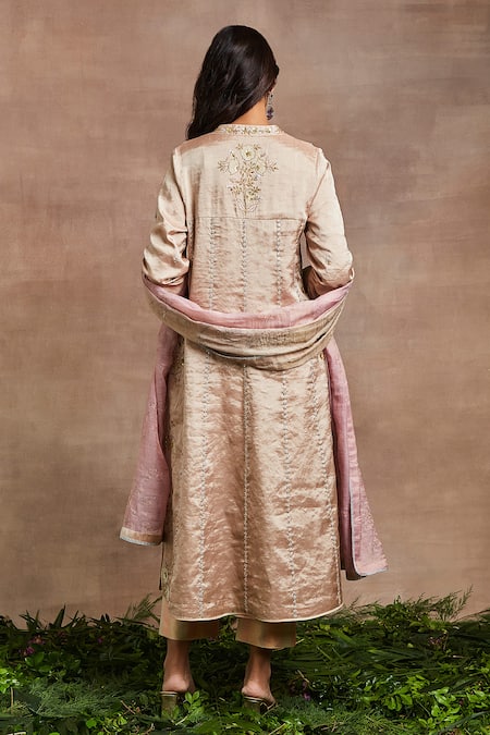 Shop Sue Mue Peach Silk, Brocade, Cotton Sequins, Embroidery Wajiha Hand Kurta Pant Set at Aza Fashions Shop_Sue Mue_Peach Silk, Brocade, Cotton Sequins, Embroidery Wajiha Hand Kurta Pant Set _at_Aza_Fashions