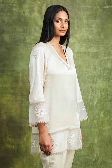 Buy Sue Mue Off White Silk Satin Embroidery V-neck Top And Pant Set Online at Aza Fashions Buy_Sue Mue_Off White Silk Satin Embroidery V-neck Top And Pant Set _Online_at_Aza_Fashions