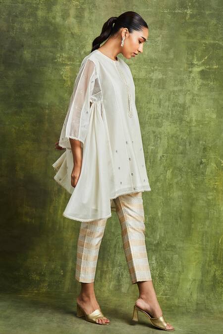 Buy_Sue Mue_Off White Chanderi, Brocade Zari Round Neck Aiham Embroidered Top And Pant Set _Online_at_Aza_Fashions