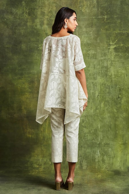 Shop Sue Mue Off White Jacquard Embroidery, Applique V-neck Manahil Top And Pant Set at Aza Fashions Shop_Sue Mue_Off White Jacquard Embroidery, Applique V-neck Manahil Top And Pant Set _at_Aza_Fashions