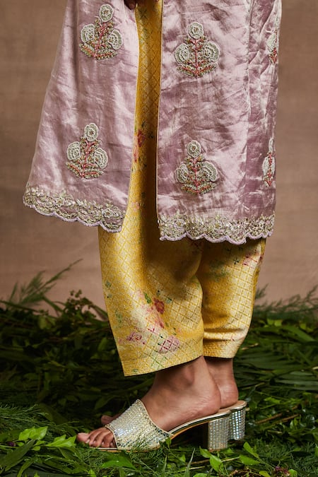 Shop Sue Mue Pink Handloom Cotton, Silk, Brocade Sequins, Gulnar Thread Kurta Salwar Set Online at Aza Fashions Shop_Sue Mue_Pink Handloom Cotton, Silk, Brocade Sequins, Gulnar Thread Kurta Salwar Set _Online_at_Aza_Fashions