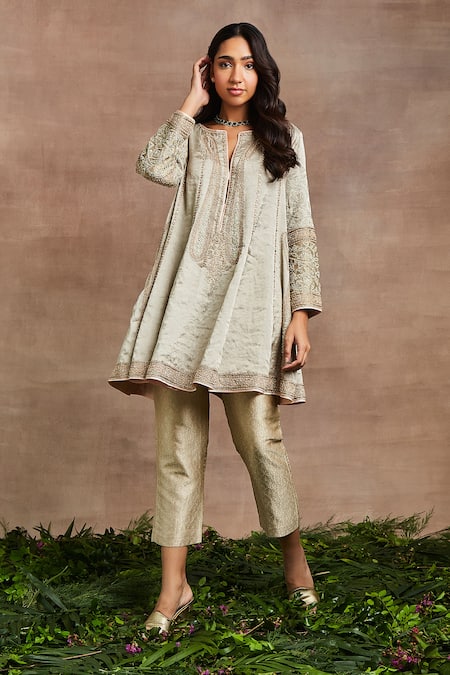 Sue Mue Silver Silk, Brocade, Cotton Embroidery, Sequins Round Janna Hand Anarkali Set at Aza Fashions Sue Mue_Silver Silk, Brocade, Cotton Embroidery, Sequins Round Janna Hand Anarkali Set _at_Aza_Fashions