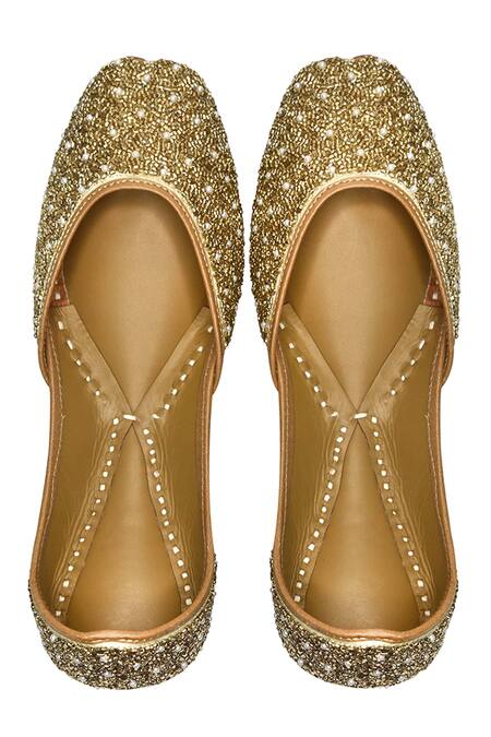 Buy Yassio Gold Afreen Embroidered Juttis Online at Aza Fashions Buy_Yassio_Gold Afreen Embroidered Juttis _Online_at_Aza_Fashions
