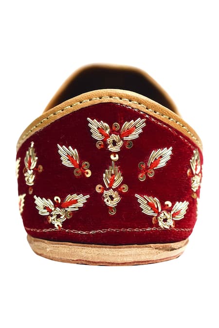 Yassio_Maroon Berenice Embroidered Juttis_Online_at_Aza_Fashions