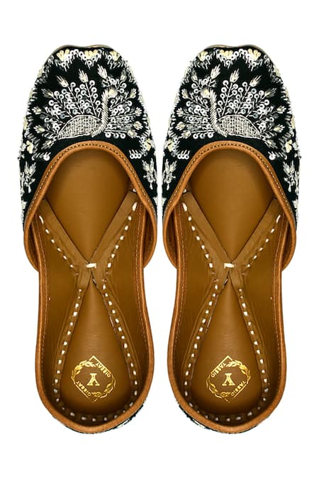 Buy Yassio Black Blanca Velvet Embroidered Juttis Online at Aza Fashions Buy_Yassio_Black Blanca Velvet Embroidered Juttis _Online_at_Aza_Fashions