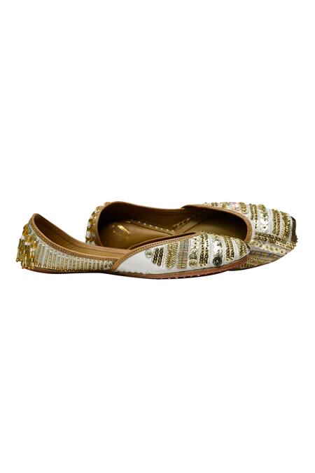 Shop Yassio White Vadha Bead Embroidered Juttis at Aza Fashions Shop_Yassio_White Vadha Bead Embroidered Juttis _at_Aza_Fashions