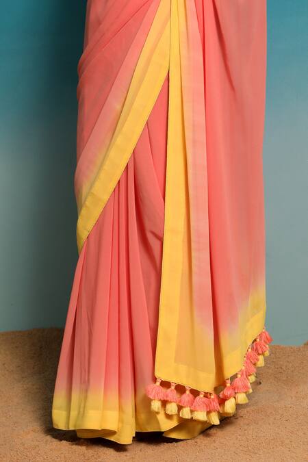 Paaprika_Peach Georgette Contrast Ombre Border Saree With Unstitched Blouse Fabric_Online_at_Aza_Fashions