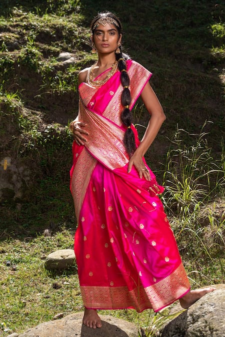 Paaprika Pink Silk Embroidery Handwoven Banarasi Saree at Aza Fashions Paaprika_Pink Silk Embroidery Handwoven Banarasi Saree_at_Aza_Fashions