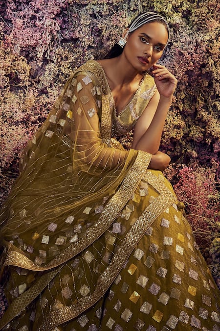 Buy Shilpi Gupta Green Viscose, Crepe, Net Sequins, Zari, Paridhi Embroidered Blouse Lehenga Set Online at Aza Fashions Buy_Shilpi Gupta_Green Viscose, Crepe, Net Sequins, Zari, Paridhi Embroidered Blouse Lehenga Set _Online_at_Aza_Fashions