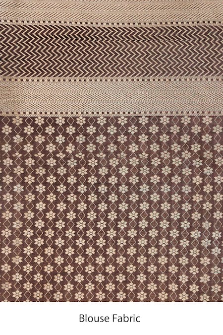 Paaprika Black Silk Embroidery Floral Pattern Saree With Unstitched Blouse Piece at Aza Fashions Paaprika_Black Silk Embroidery Floral Pattern Saree With Unstitched Blouse Piece_at_Aza_Fashions