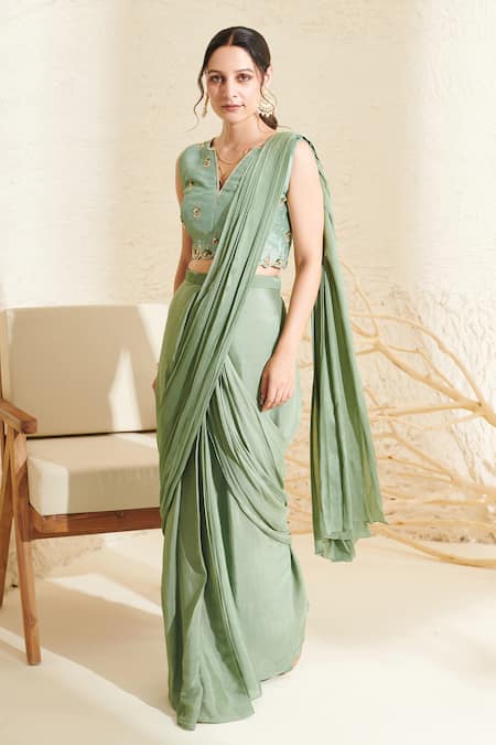 Label Flamingo By Vrinda Green Silk, Chiffon Embroidery, Sequins V-neck Pre-stitched Saree With Blouse Online at Aza Fashions Label Flamingo By Vrinda_Green Silk, Chiffon Embroidery, Sequins V-neck Pre-stitched Saree With Blouse _Online_at_Aza_Fashions