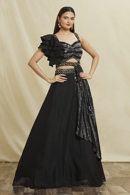 Samyukta Singhania_Black Georgette, Chiffon Sequins Sweetheart Neck Embellished Blouse Lehenga Set _Online_at_Aza_Fashions