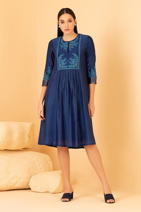 Divi by sonal khandelwal Blue Chanderi Embroidered Thread Round Floral Tunic 