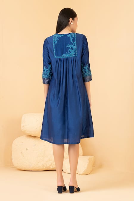 Divi By Sonal Khandelwal Chanderi Floral Thread Embroidered Tunic 