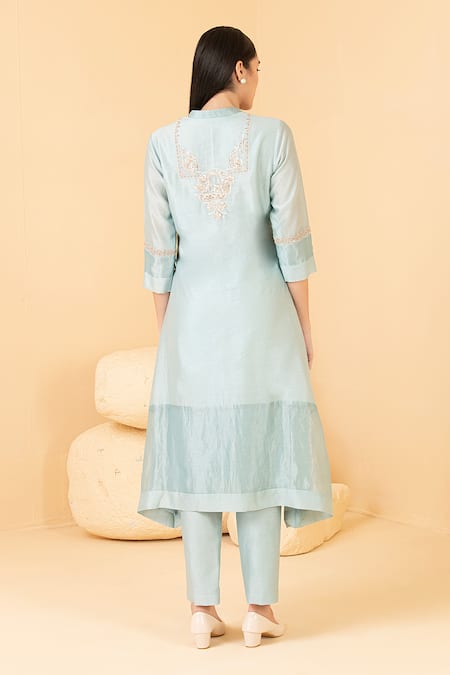 Divi By Sonal Khandelwal Chanderi Floral Embroidered Asymmetric Tunic With Pant 