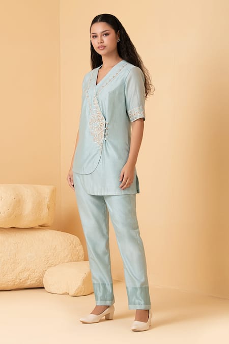 Divi By Sonal Khandelwal_Blue Chanderi Pearls, Sequins, Zari V-neck Overlap Top With Pant _Online_at_Aza_Fashions