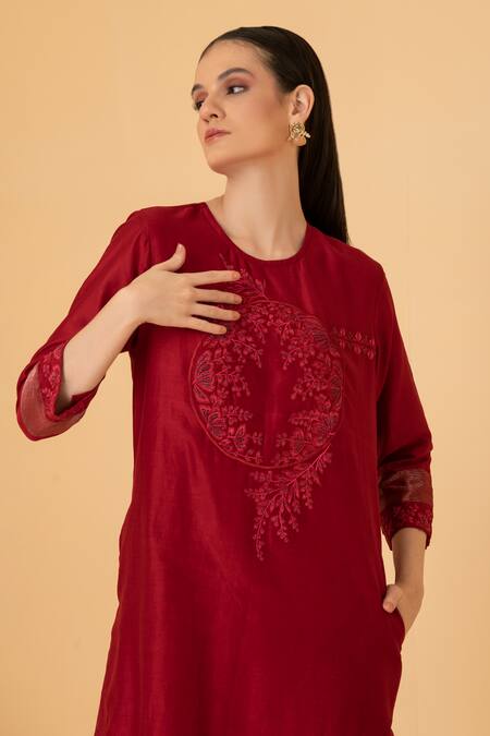 Divi By Sonal Khandelwal_Red Chanderi Embroidery Round Neck Layered Dress _Online_at_Aza_Fashions