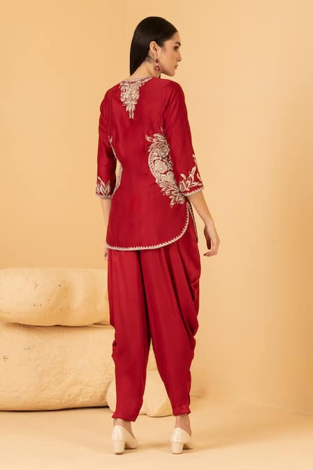 Divi By Sonal Khandelwal Zari Embroidered Chanderi Top & Dhoti Set 