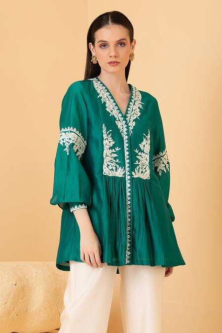 Divi By Sonal Khandelwal_Green Chanderi Embroidery V-neck Top And Palazzo Set _Online_at_Aza_Fashions