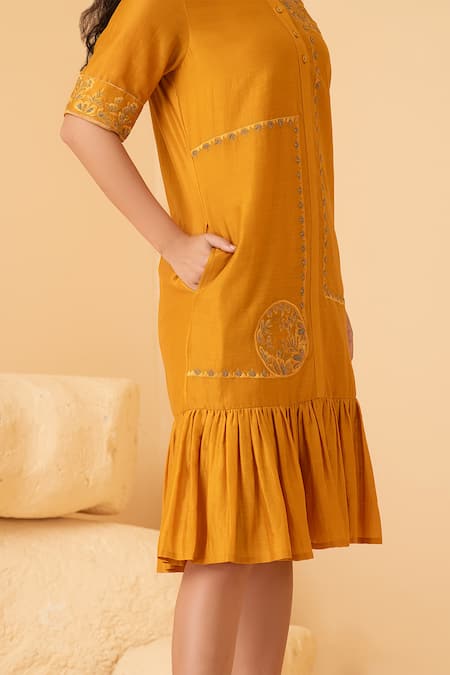 Divi By Sonal Khandelwal_Yellow Chanderi Embroidery Round Neck Floral Mustard Midi Dress _at_Aza_Fashions