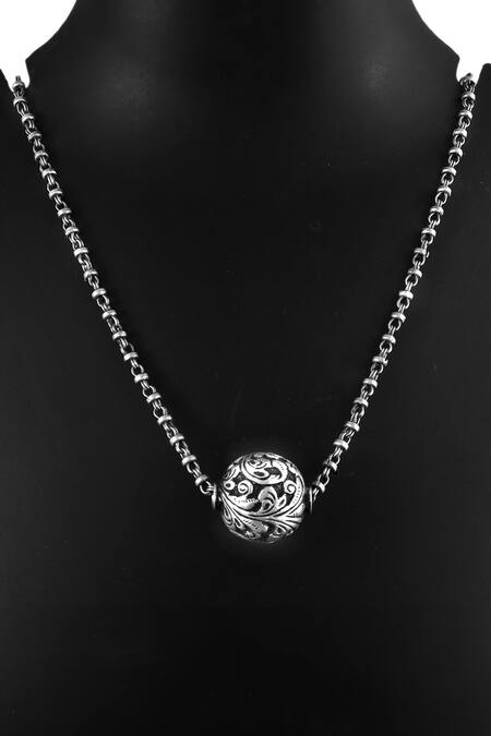 Buy_Noor_Silver Plated Chitai Work Pendant Necklace_Online_at_Aza_Fashions