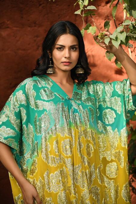 Nuhh_Multi Color Viscose, Georgette V-neck Joyous Dip Tie Dye Kaftan _Online_at_Aza_Fashions