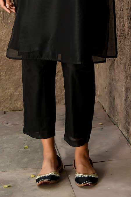 Shop Nuhh Black Chanderi Stones, Embroidery, Sequins Round Neck Thread And Kurta Set Online at Aza Fashions Shop_Nuhh_Black Chanderi Stones, Embroidery, Sequins Round Neck Thread And Kurta Set _Online_at_Aza_Fashions