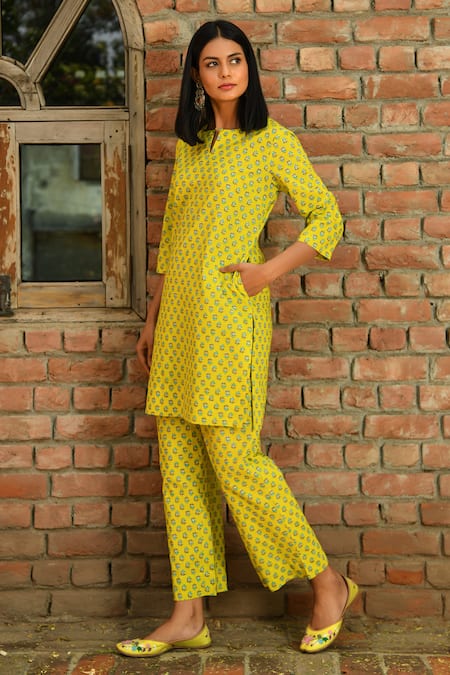 NUHH Green Cotton Embroidery Keyhole Neck Joy Of The Sun Printed Kurta Pant Set at Aza Fashions NUHH_Green Cotton Embroidery Keyhole Neck Joy Of The Sun Printed Kurta Pant Set _at_Aza_Fashions