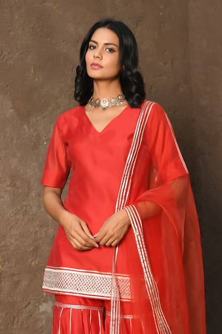 NUHH Red Chanderi Gota Patti V-neck Kurta Pant Set Online at Aza Fashions NUHH_Red Chanderi Gota Patti V-neck Kurta Pant Set _Online_at_Aza_Fashions
