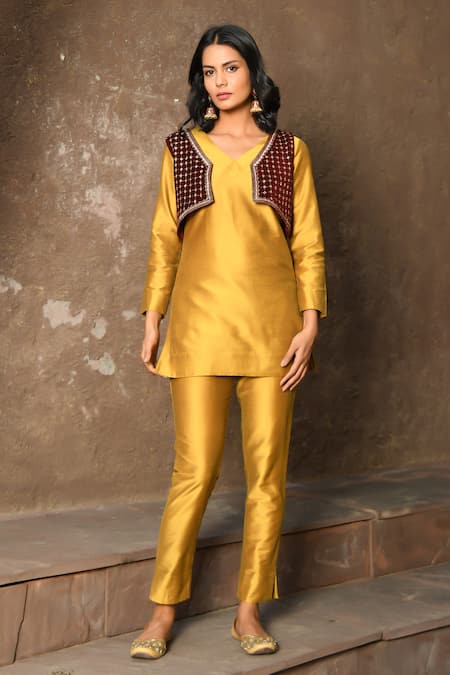 Go Stylish With Tussar Silk | Fashion in India - Threads